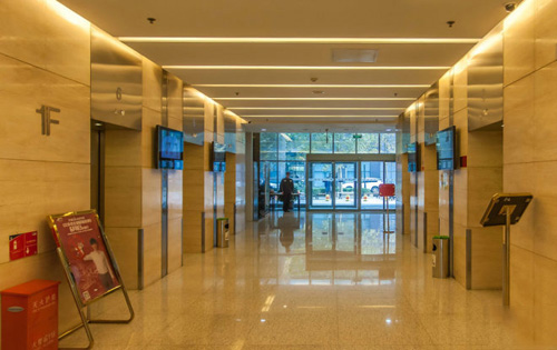 德胜国际中心电梯